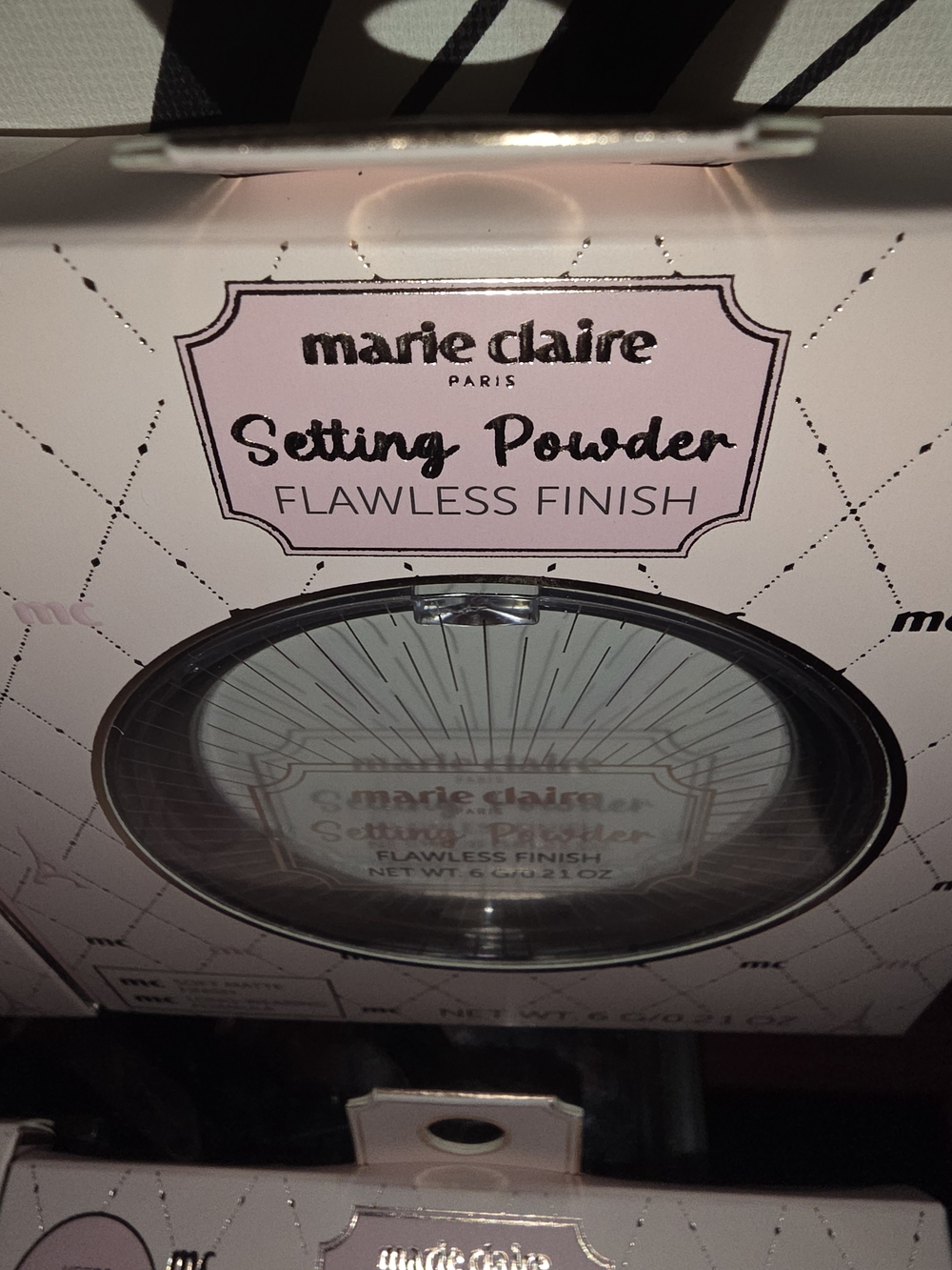 Setting Powder - Cream Soft Matte Finish - Picture 3 of 5